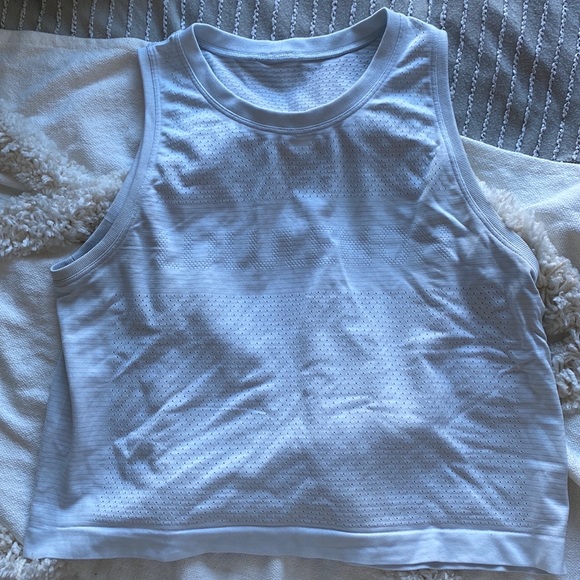 Lululemon breeze by muscle tank - Picture 3 of 3